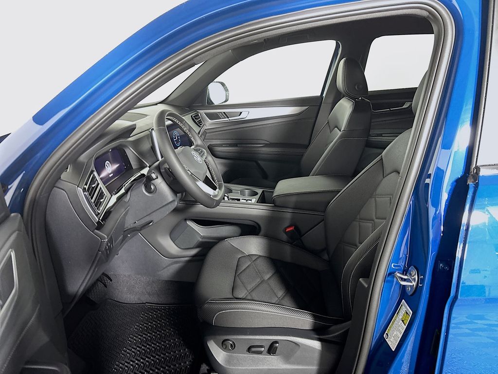 2025 Volkswagen Atlas Cross Sport 2.0T SE