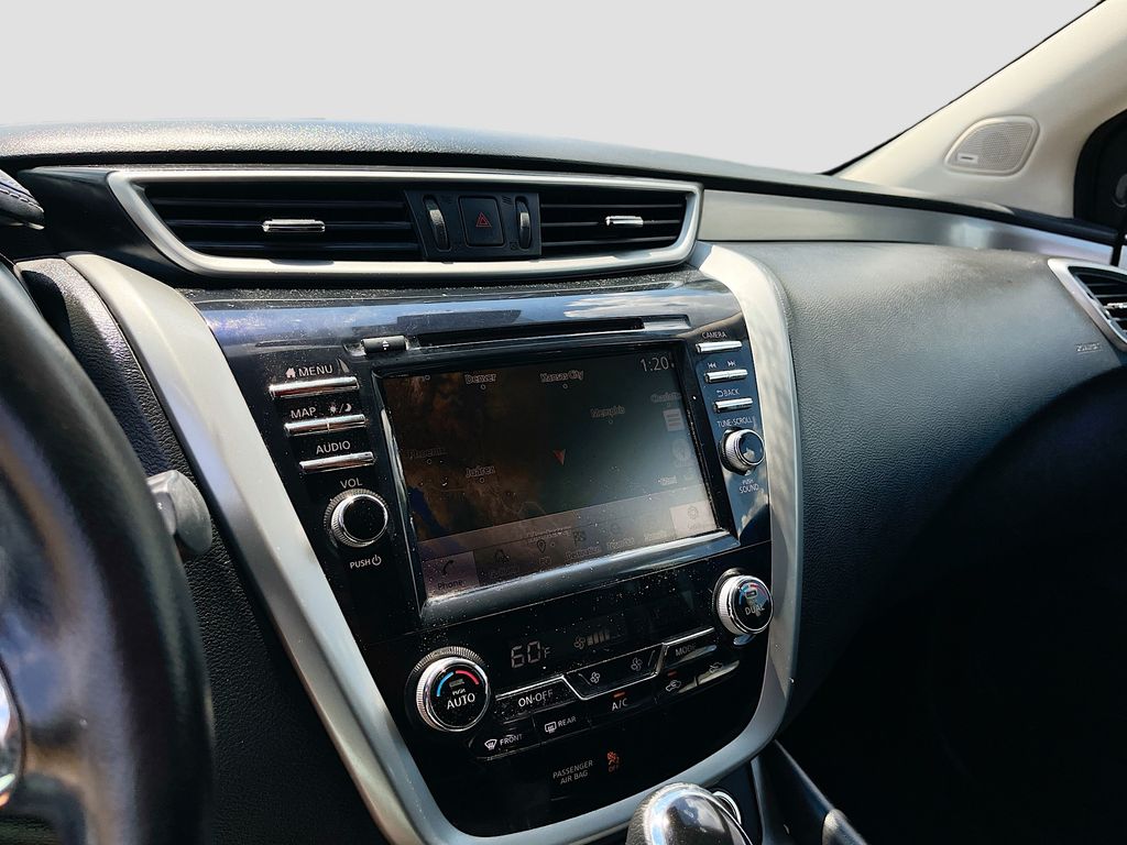 Used 2020 Silver Nissan SL image 14