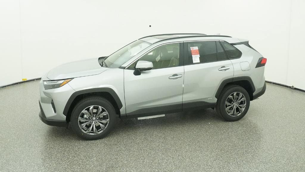 Thumbnail: 2025 Toyota RAV4 - 7