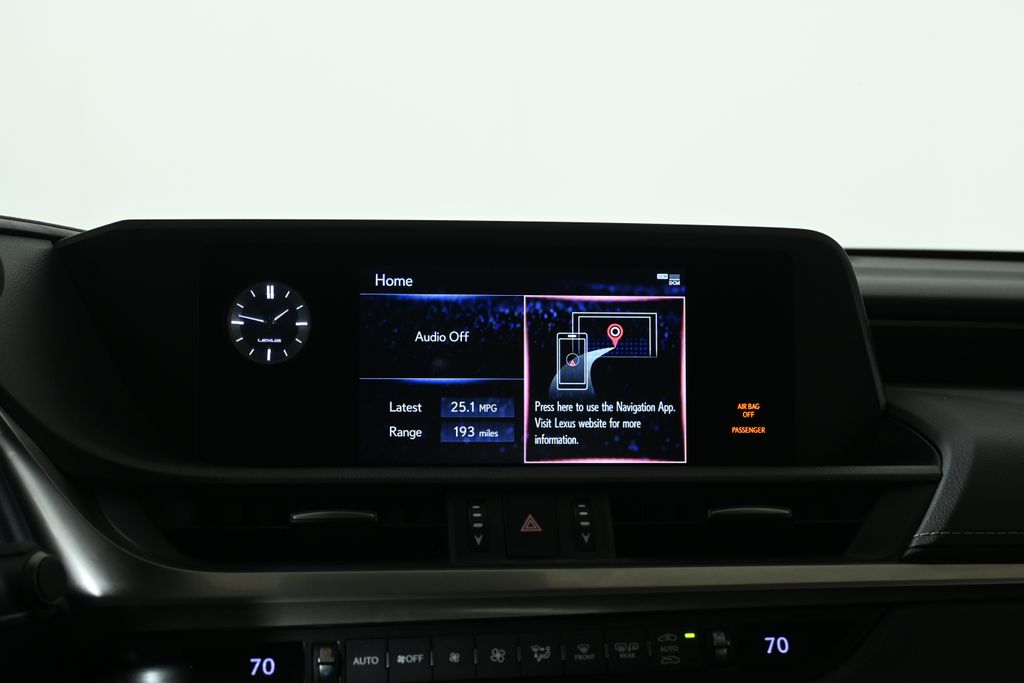 Thumbnail: 2021 Lexus ES - 22