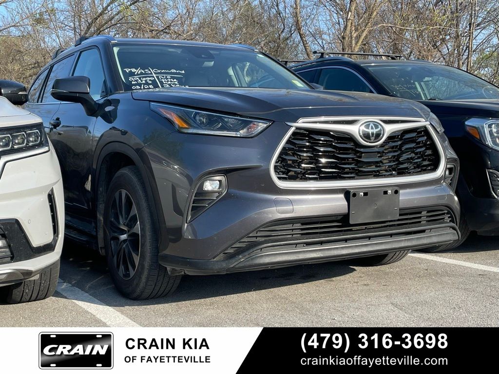 2021 Toyota Highlander XLE FWD
