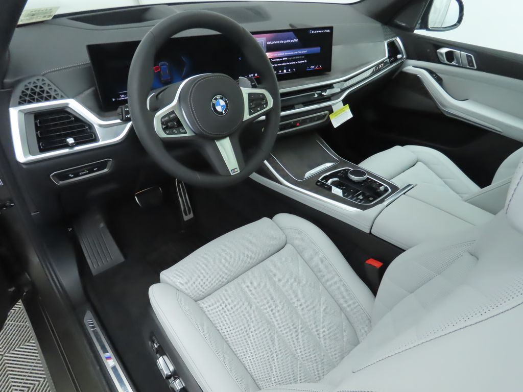 Thumbnail: 2026 BMW X7 - 9