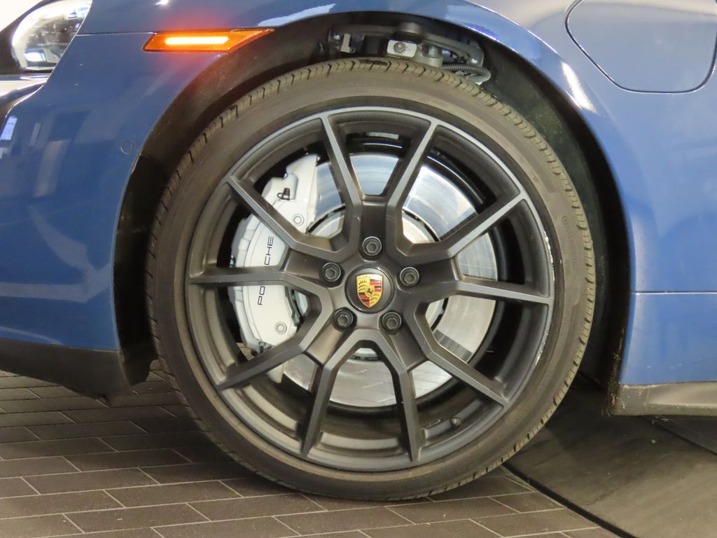 Thumbnail: 2023 Porsche Taycan - 11