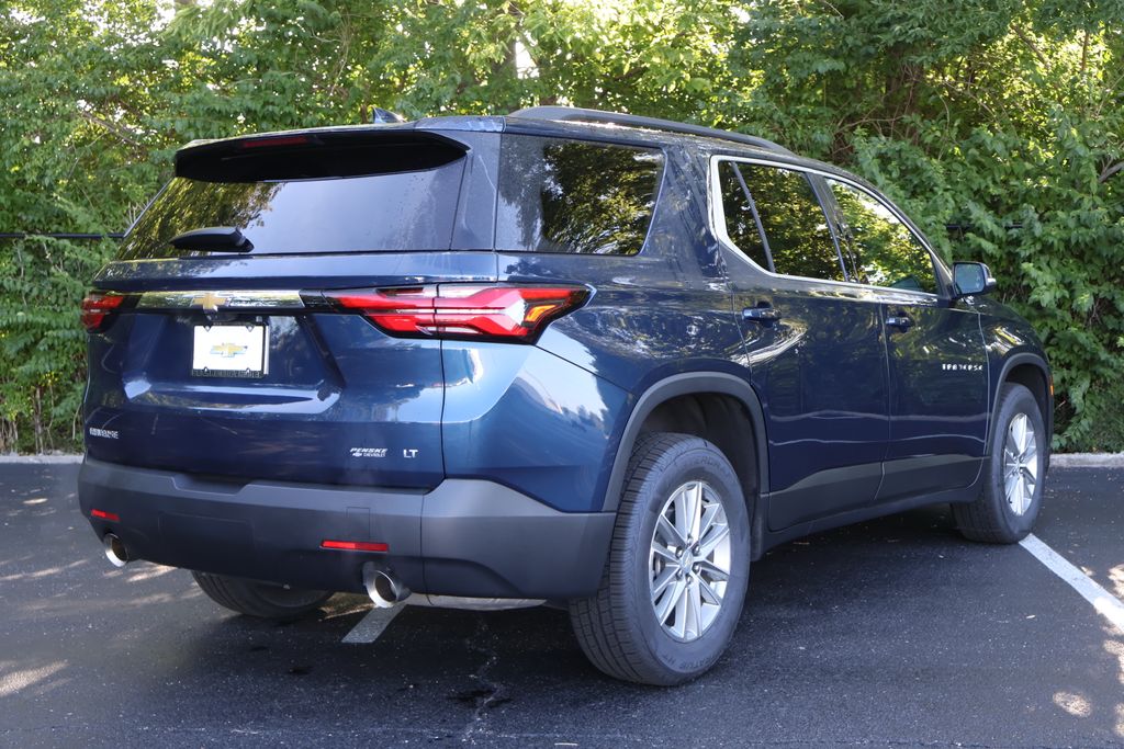 Thumbnail: 2023 Chevrolet Traverse - 10