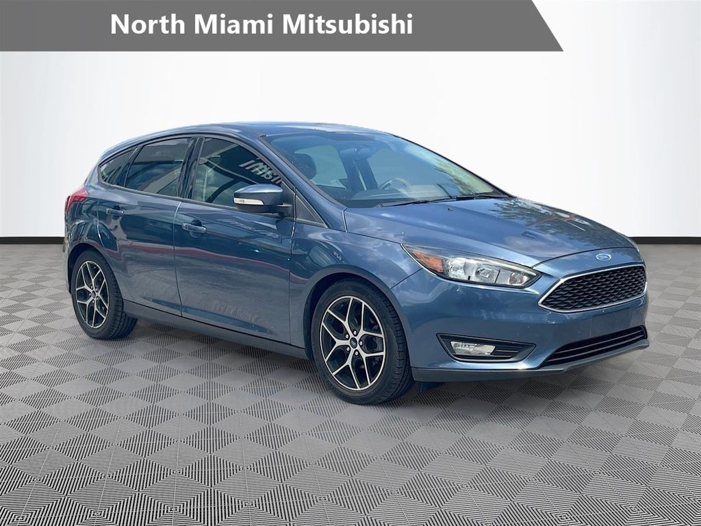 Blue Metallic 2018 Ford Focus Hatchback Front-Wheel Drive 6-Speed Automatic