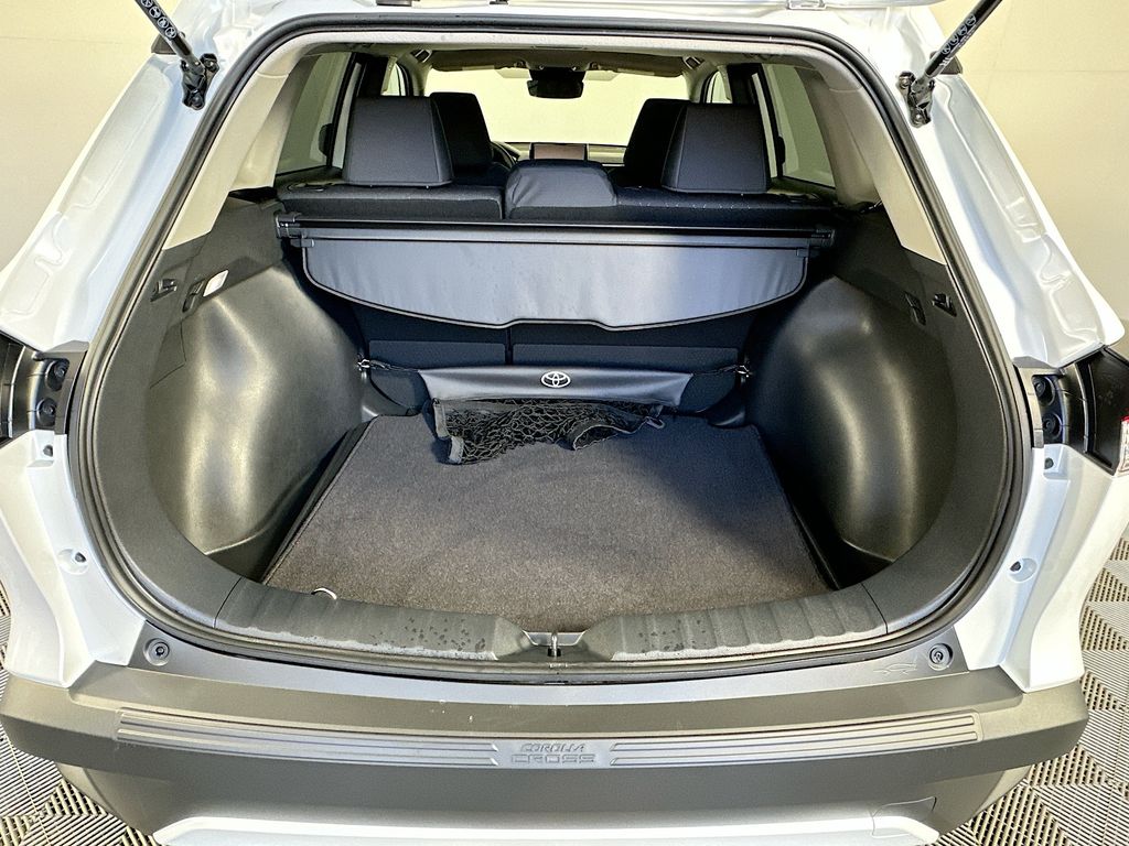 Thumbnail: 2025 Toyota Corolla Cross - 26