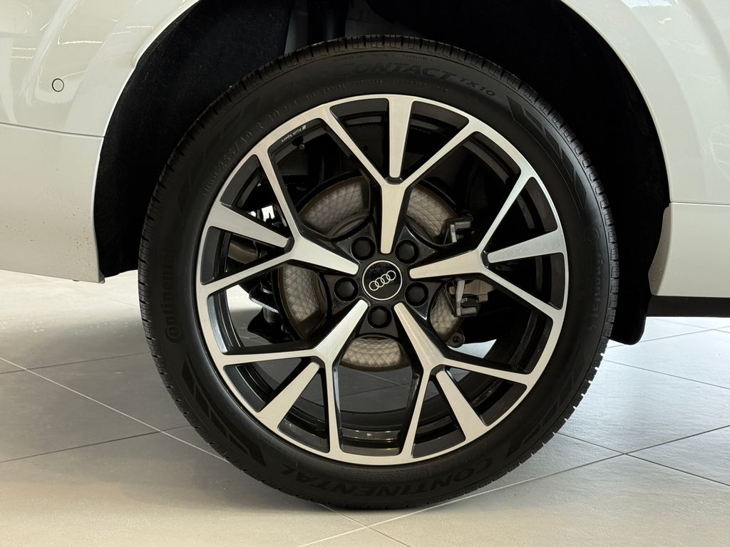 Thumbnail: 2026 Audi Q3 - 8