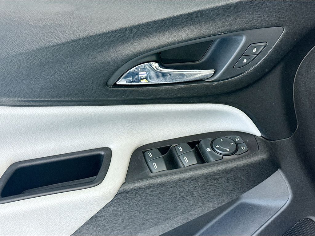 Thumbnail: 2018 Chevrolet Equinox - 23