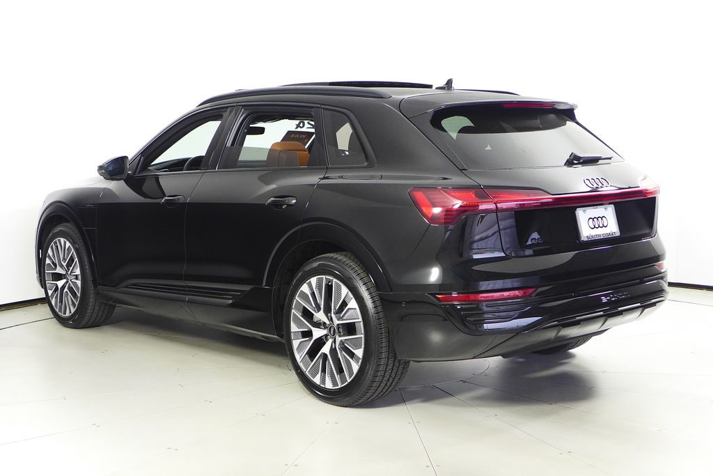 Thumbnail: 2024 Audi Q8 e-tron - 9