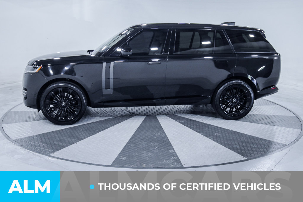 Used 2023 Black Land Rover SE image 4
