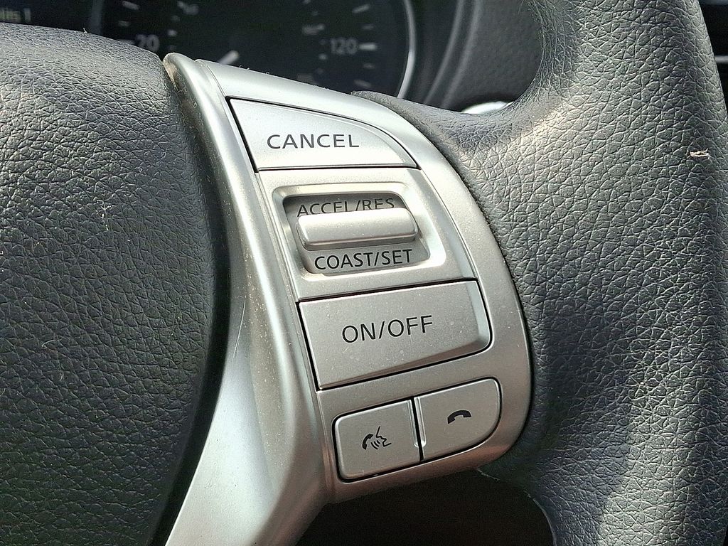 Thumbnail: 2016 Nissan Rogue - 23