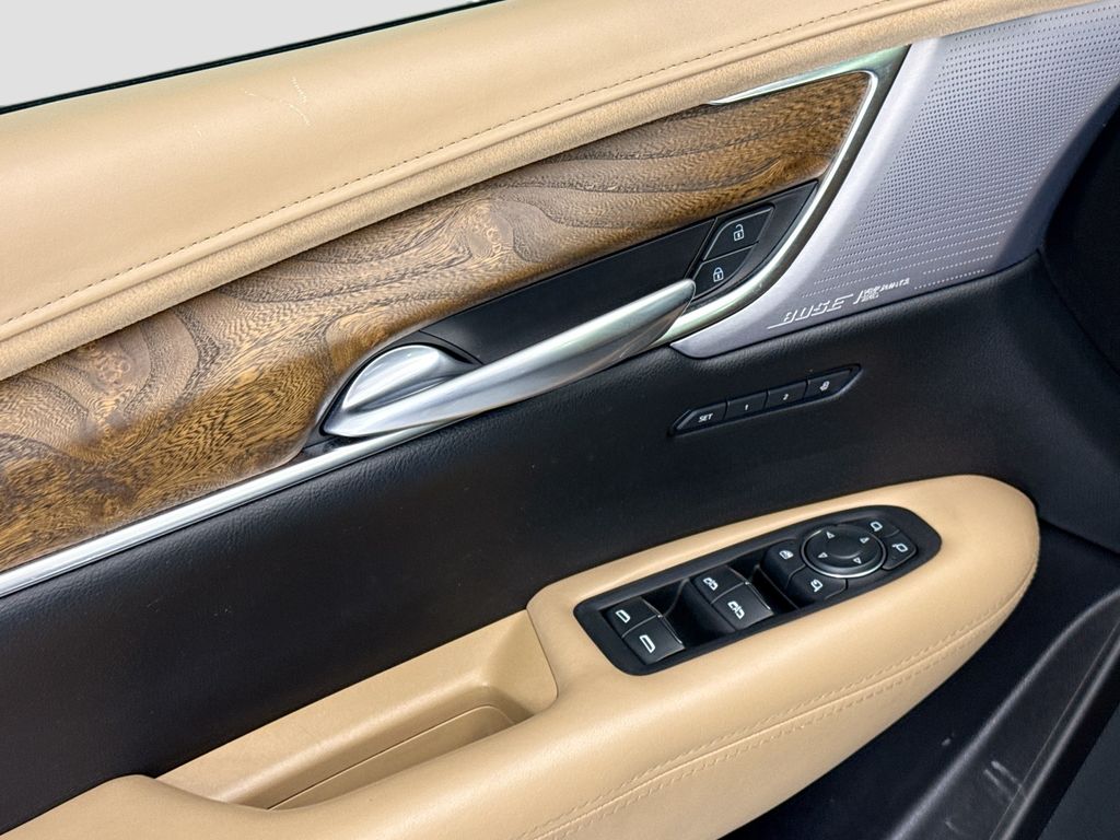 Thumbnail: 2024 Cadillac XT5 - 21