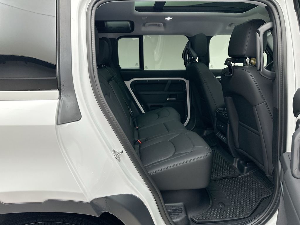 Thumbnail: 2026 Land Rover Defender - 7