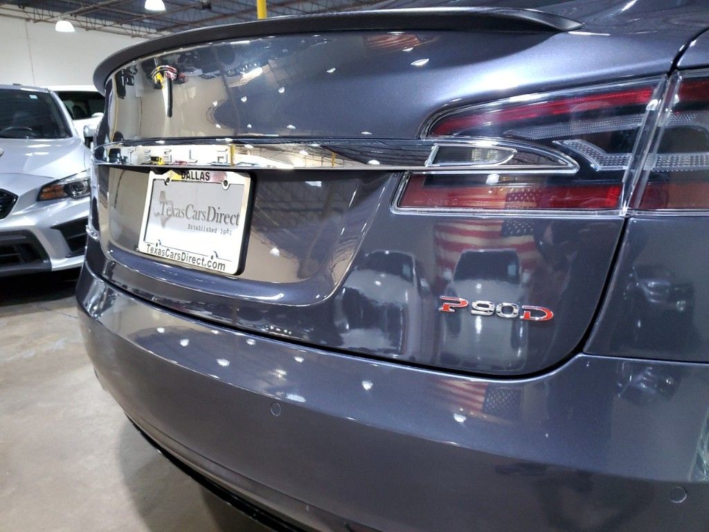 2016 Tesla Model S P90D 47