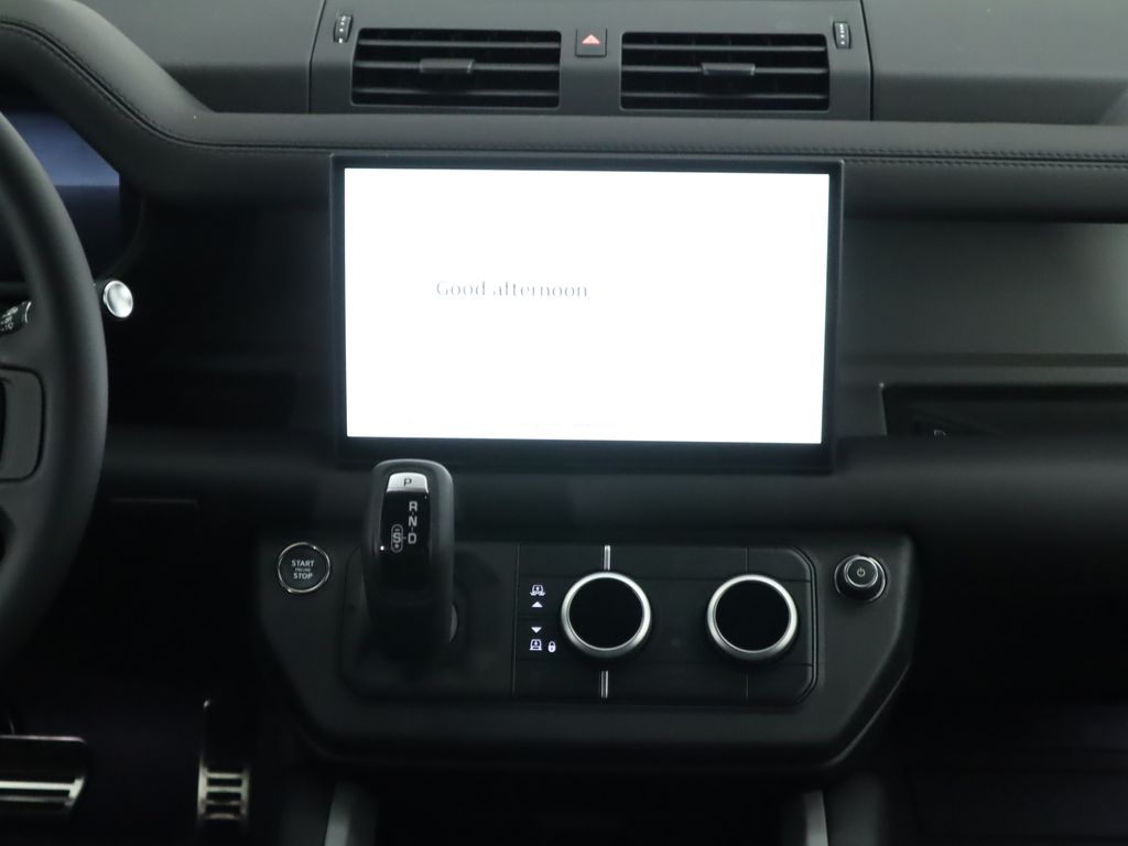 Thumbnail: 2025 Land Rover Defender - 14