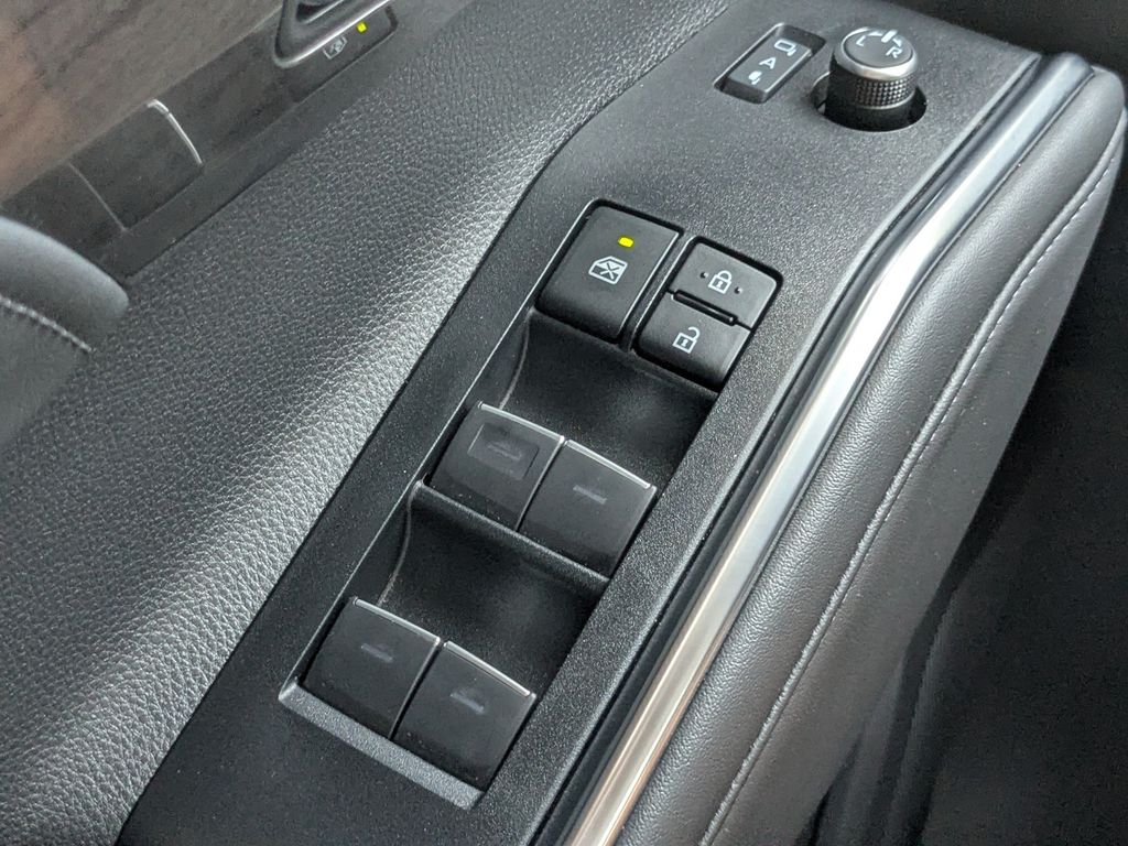 Used 2026 Toyota Highlander SUV