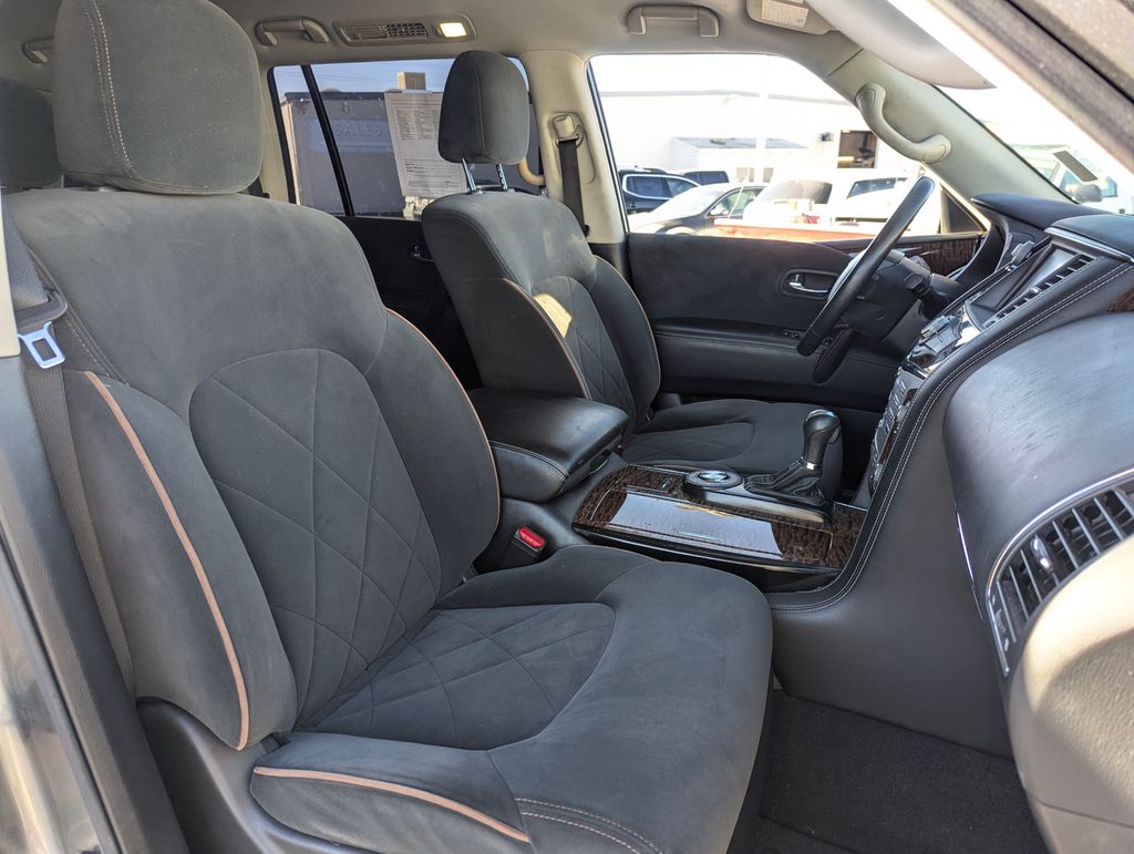 2019 Nissan Armada SV 38