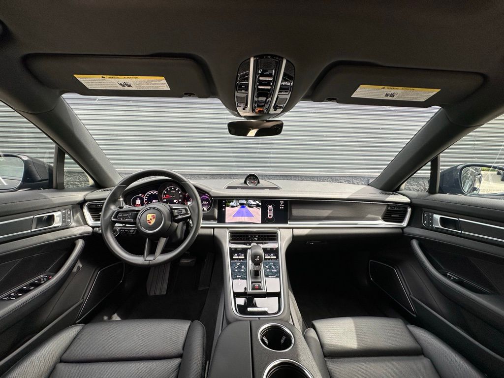 Thumbnail: 2023 Porsche Panamera - 32