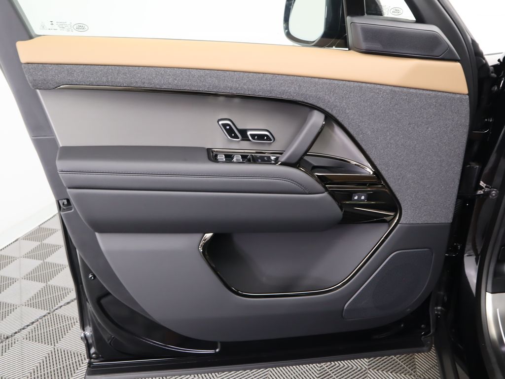 2025 Land Rover Range Rover Sport Dynamic 25
