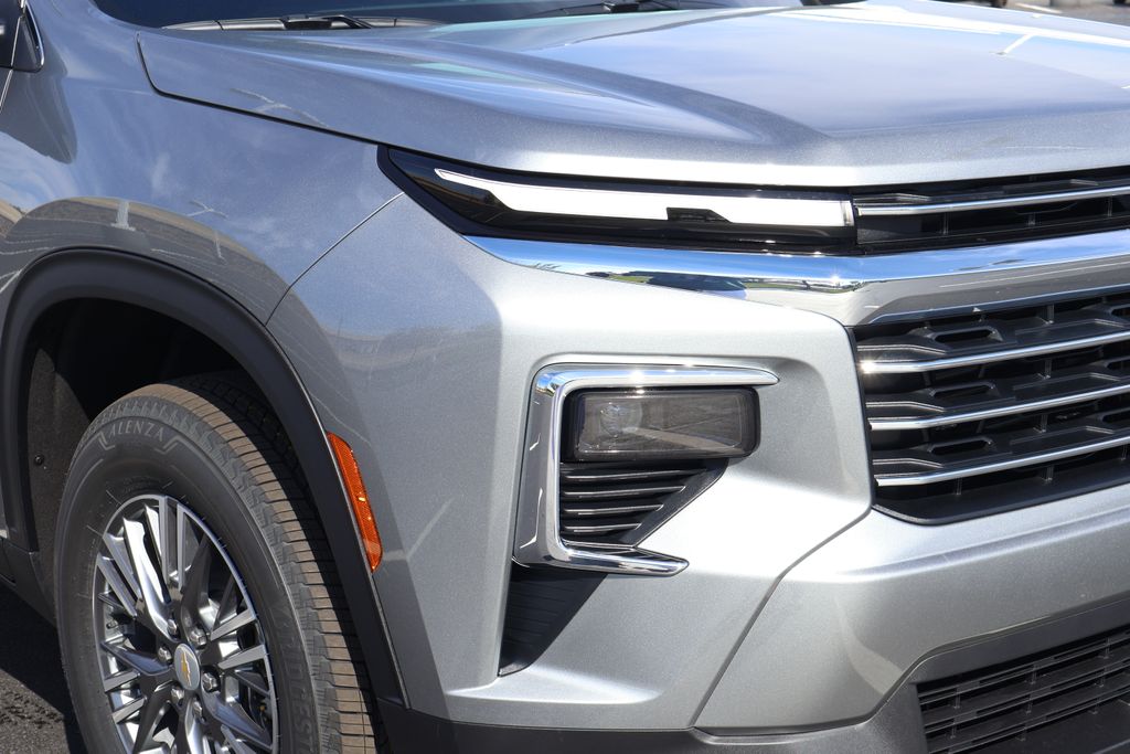Thumbnail: 2026 Chevrolet Traverse - 3