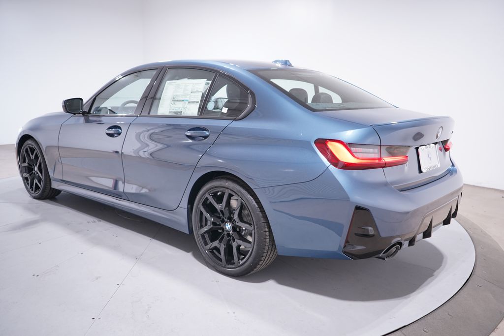 Thumbnail: 2026 BMW 3 Series - 3