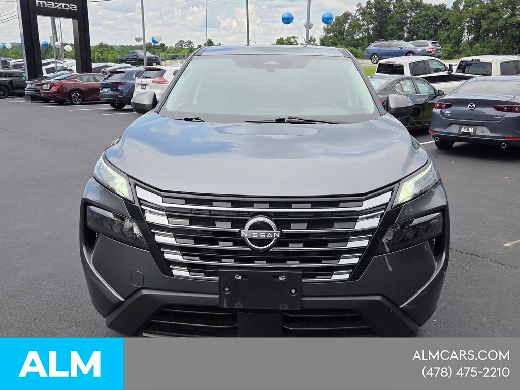 Used 2025 Gray Nissan SV image 2