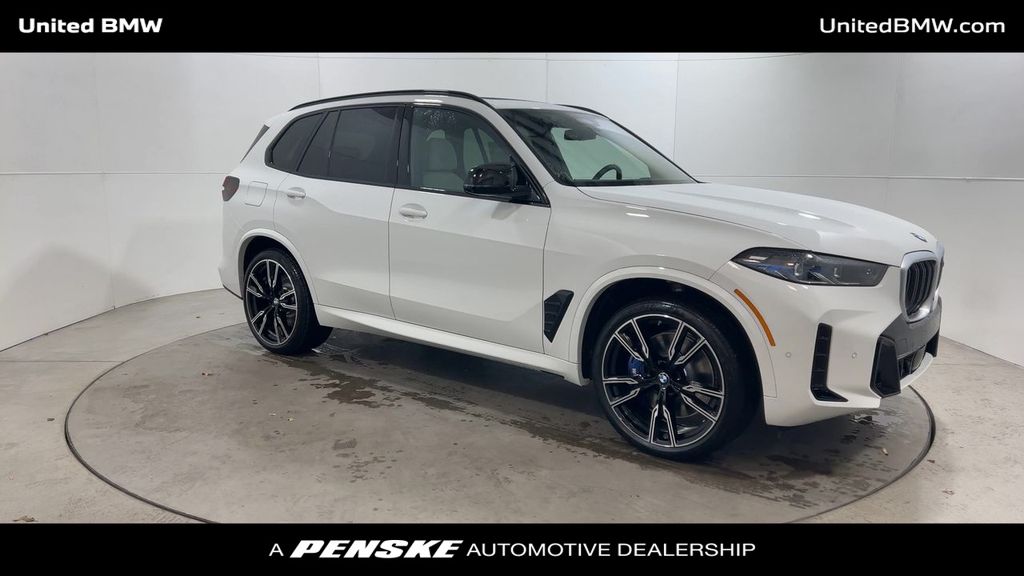 2025 BMW X5 M60i 2