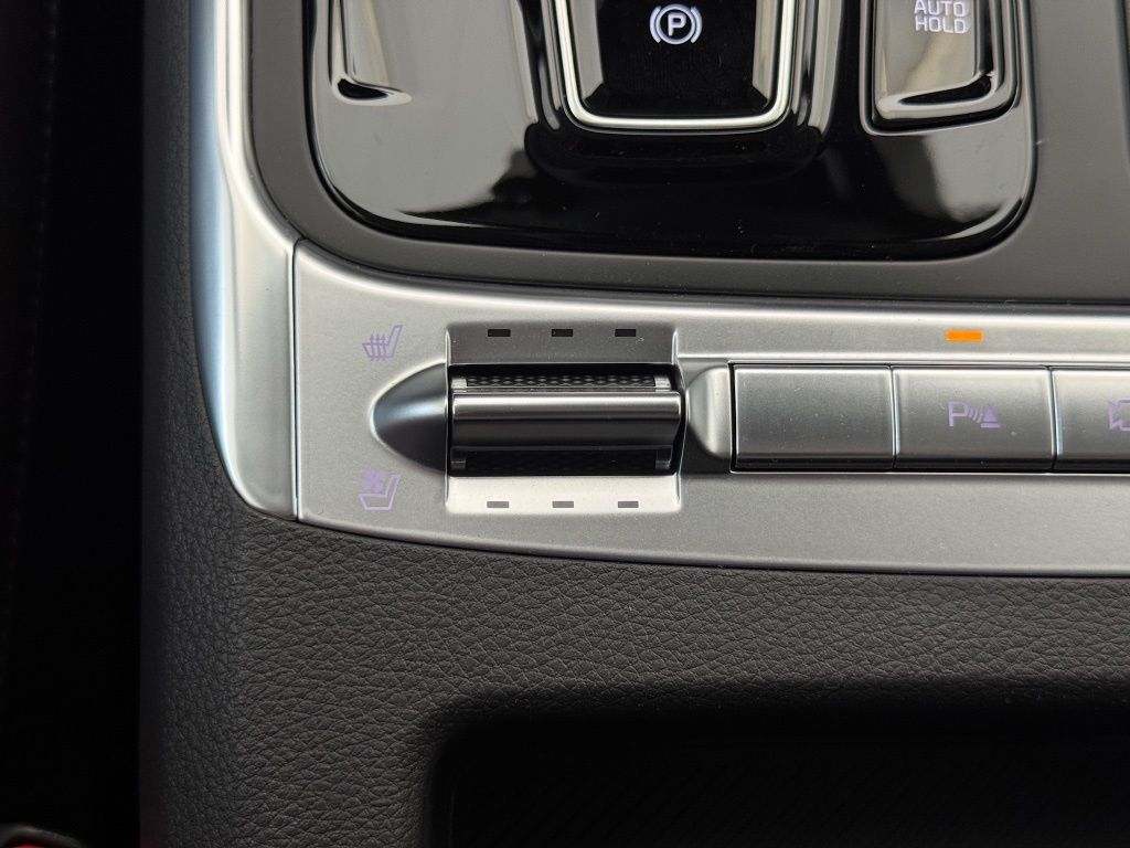 2026 Kia Carnival Hybrid SX White at Community Kia