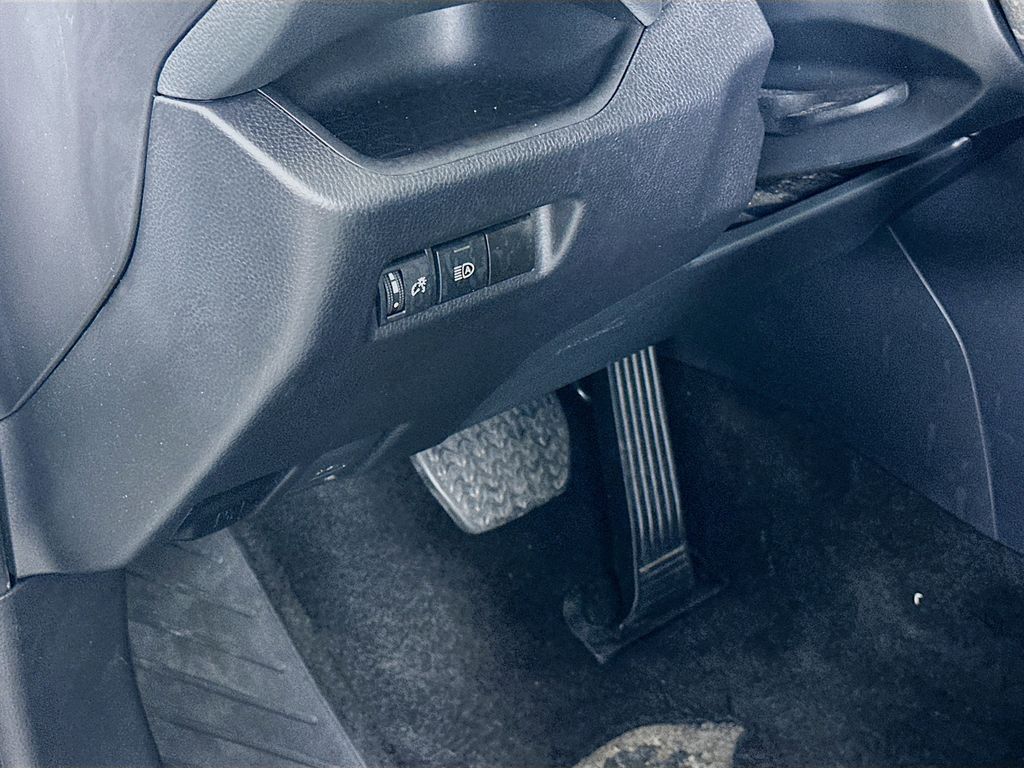 Thumbnail: 2024 Toyota RAV4 - 10