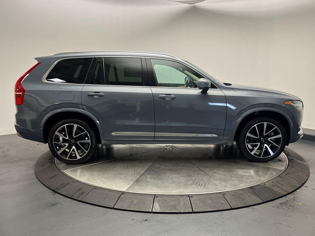 2022 Volvo XC90 T8 Inscription 6
