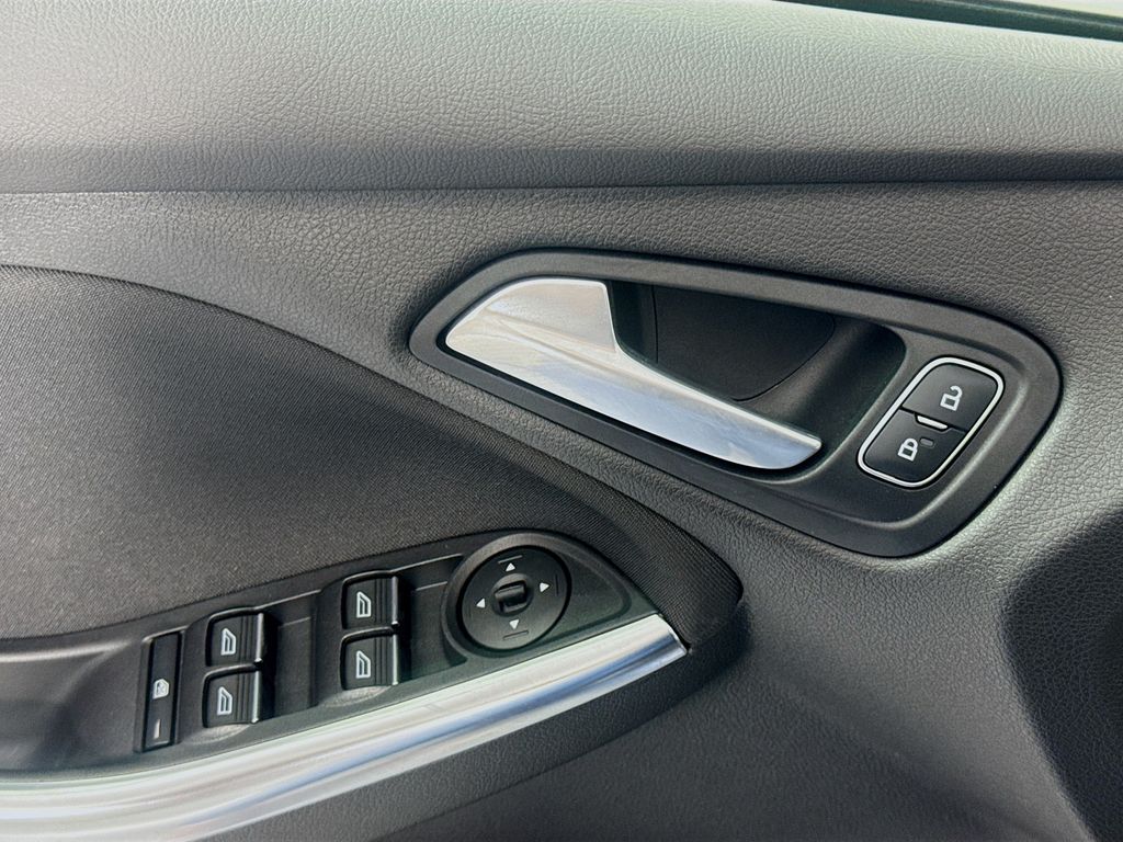 Used Car 2018 Ford Focus  St For Sale Under $25,000 In Austin, Texas