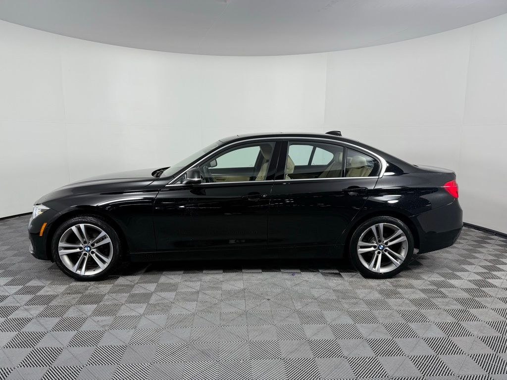 Thumbnail: 2018 BMW 3 Series - 8