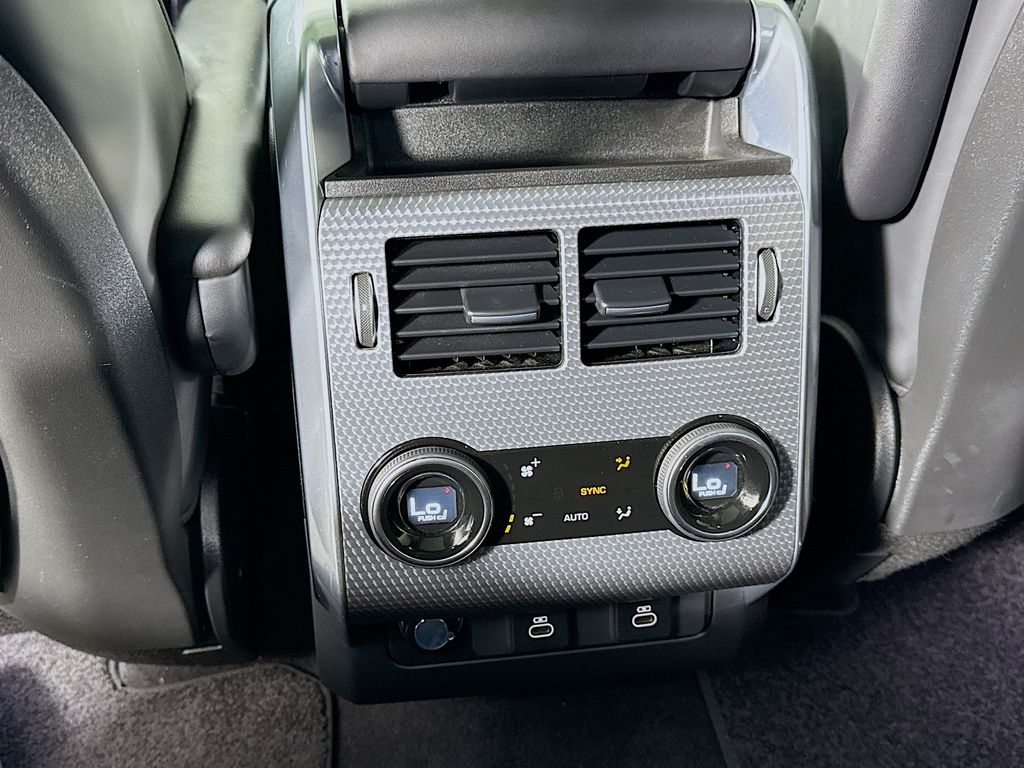 Thumbnail: 2022 Land Rover Range Rover Sport - 26