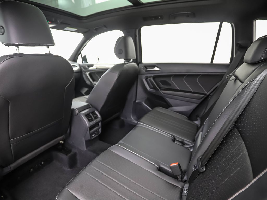 Thumbnail: 2022 Volkswagen Tiguan - 20