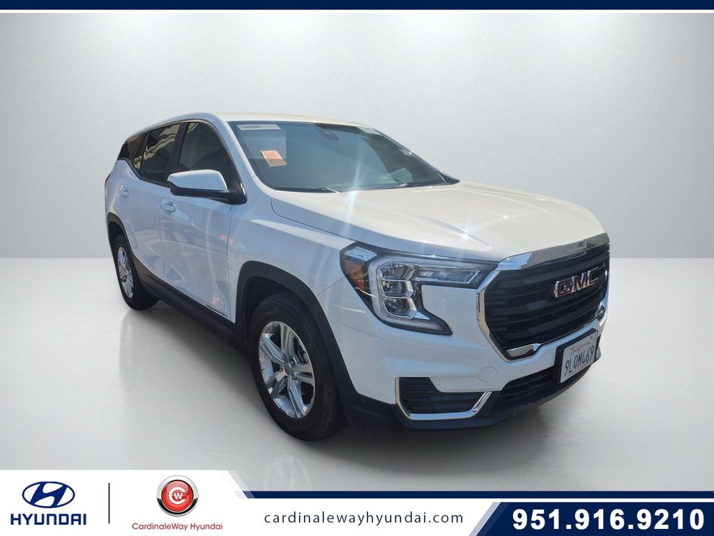 Summit White 2024 GMC Terrain SUV / Crossover Front-Wheel Drive 9-Speed Automatic