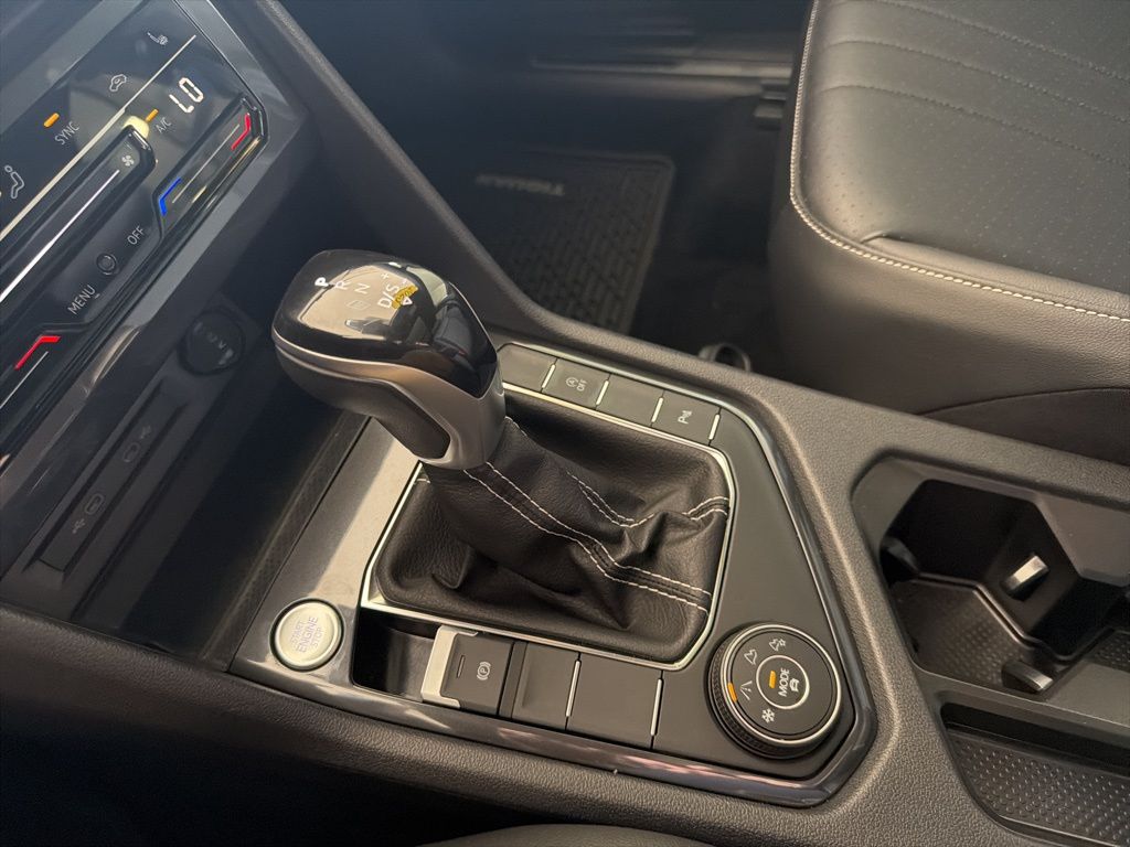 Thumbnail: 2023 Volkswagen Tiguan - 32