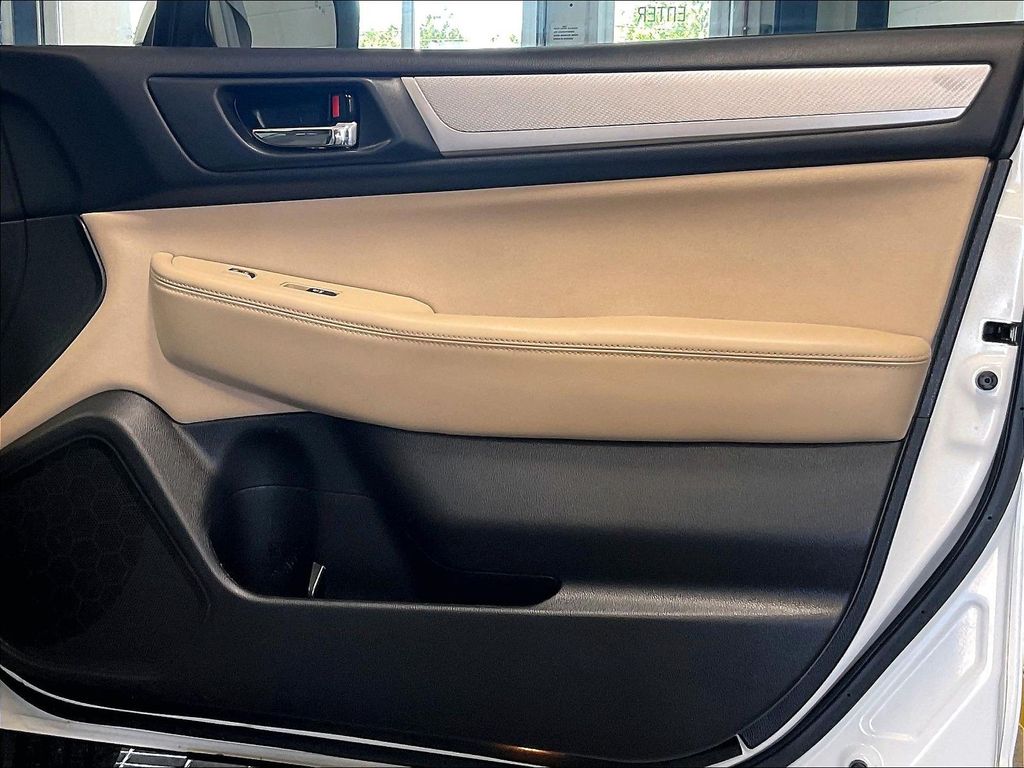 2015 Subaru Outback — photo 12