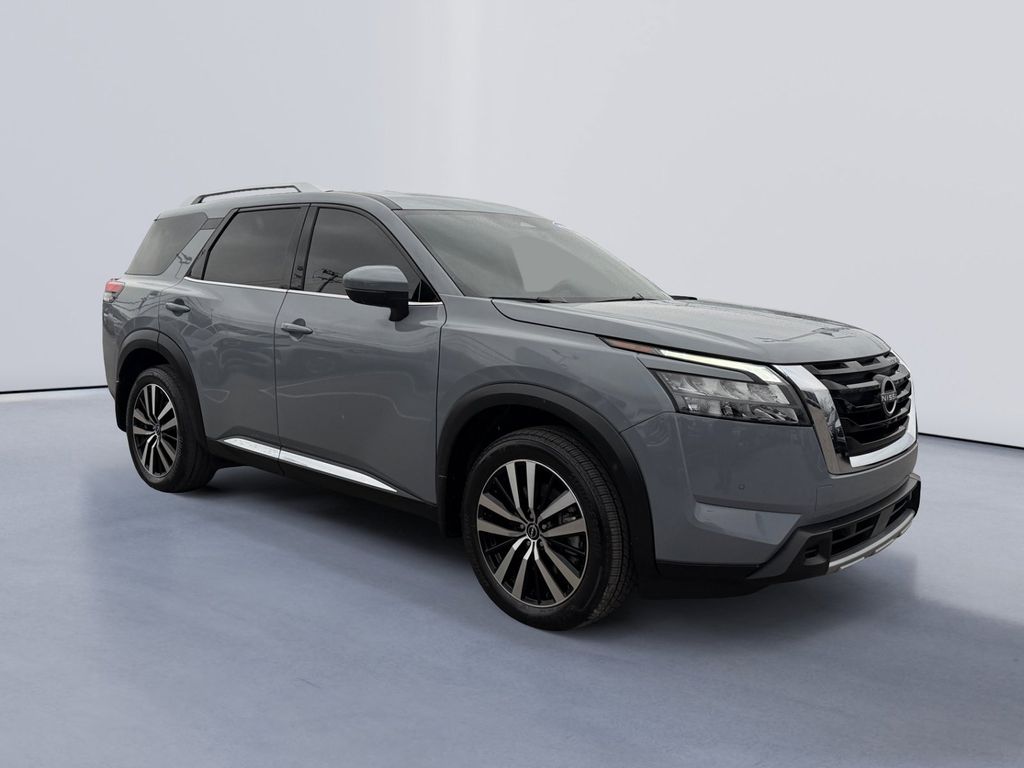 2025 Nissan Pathfinder Platinum 4WD