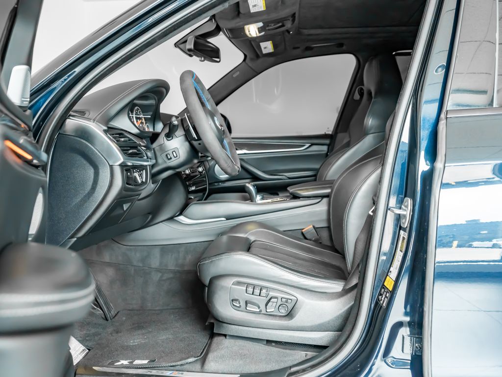 Used 2017 Black BMW  image 4