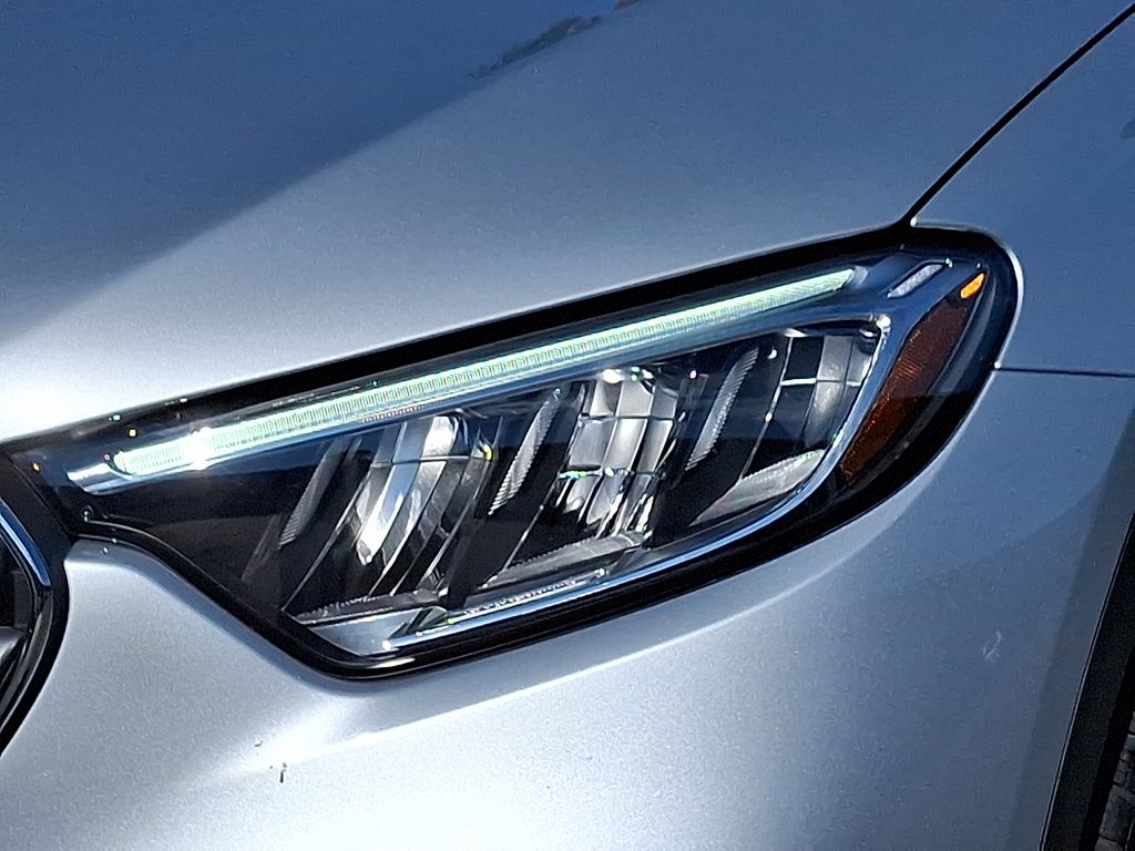 Thumbnail: 2025 Mercedes-Benz GLC - 9