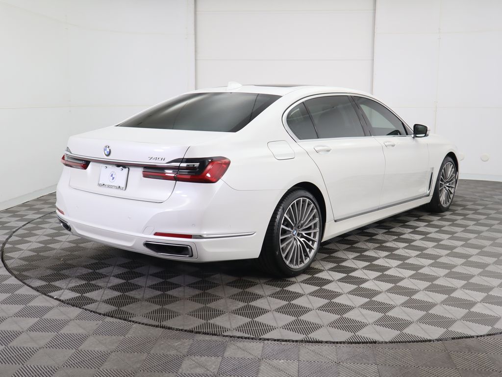 2022 BMW 7 Series 740i 5