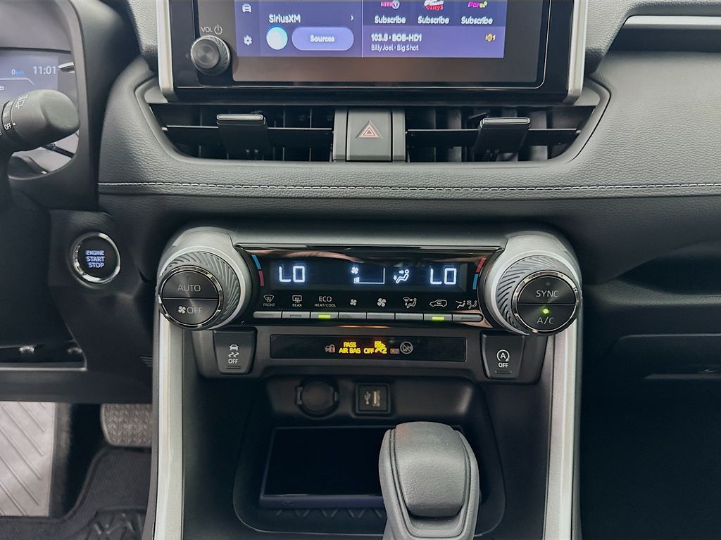 Thumbnail: 2025 Toyota RAV4 - 15