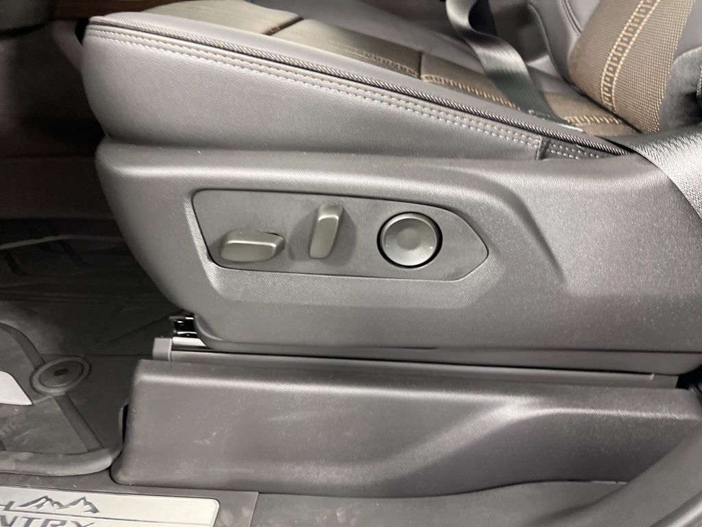 Thumbnail: 2025 Chevrolet Silverado 2500 - 27