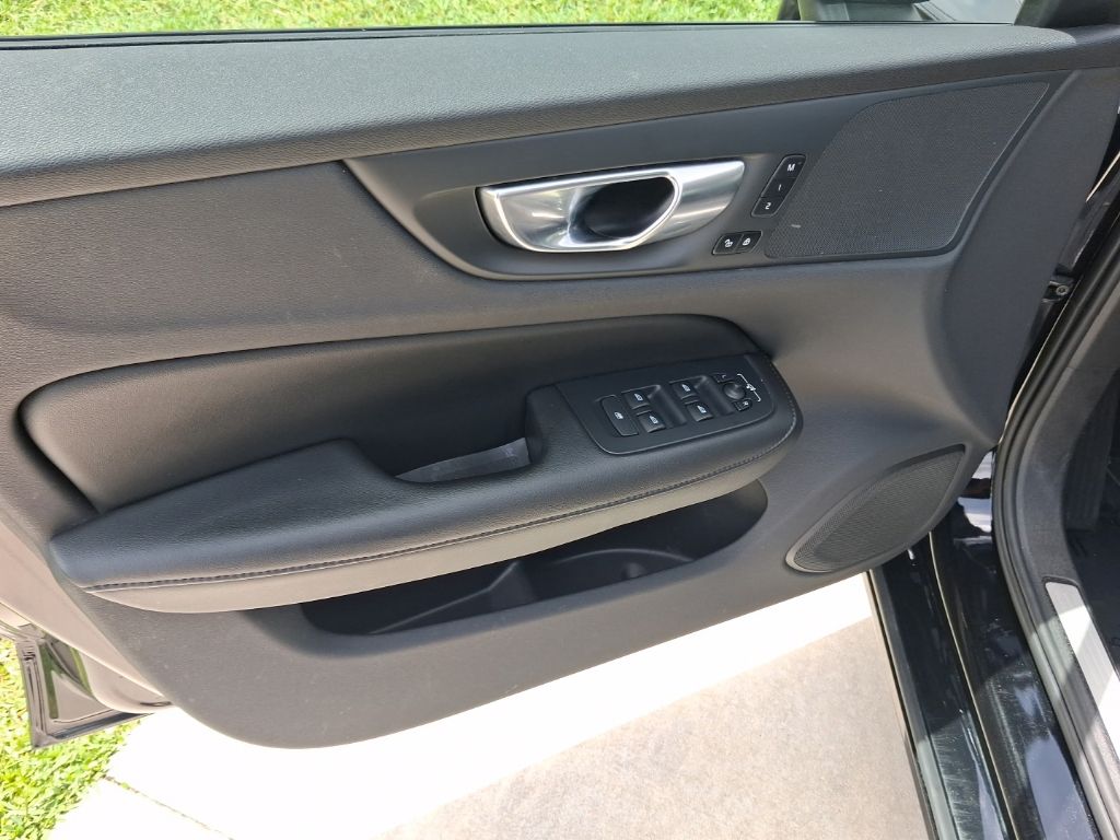 2025 Volvo S60 Core - Photo 15