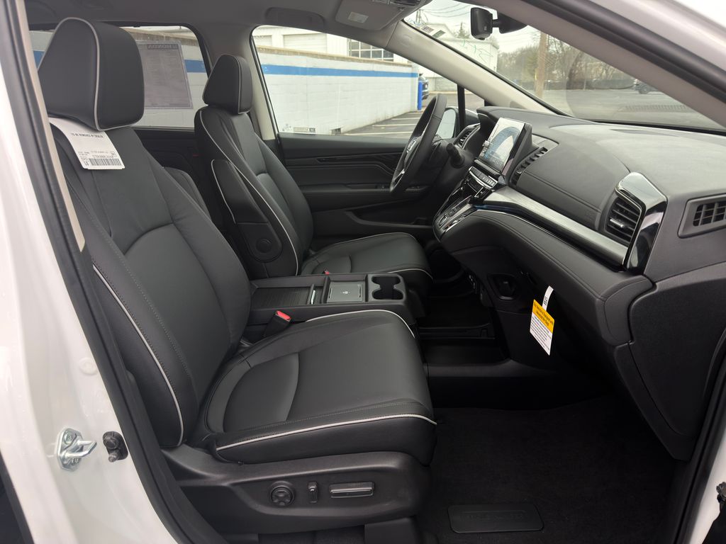 Thumbnail: 2026 Honda Odyssey - 27