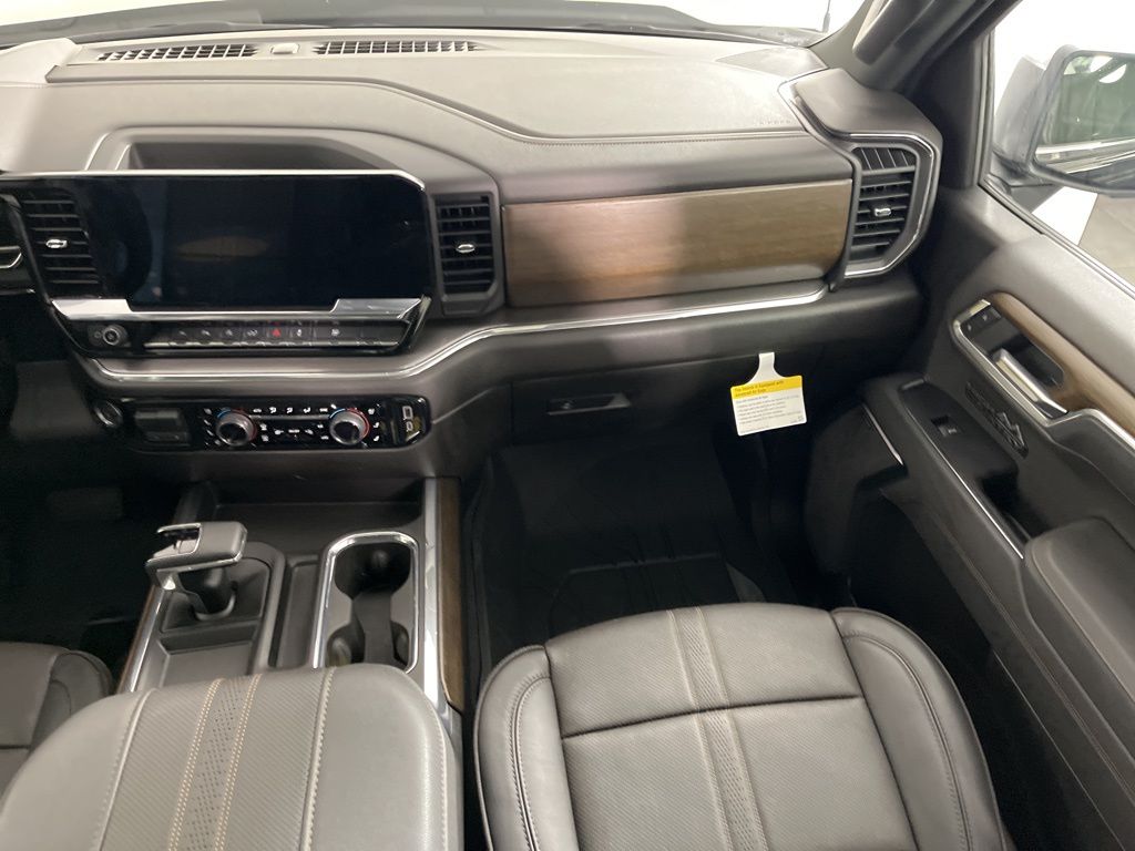 Thumbnail: 2025 Chevrolet Silverado 1500 - 21