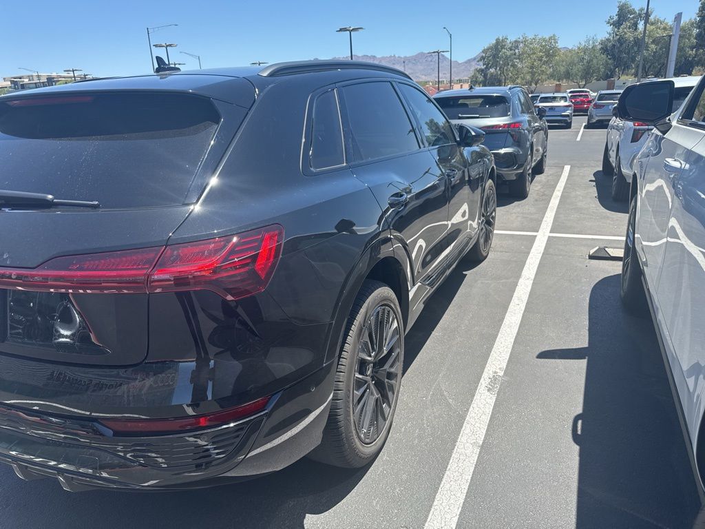 Thumbnail: 2024 Audi Q8 e-tron - 5
