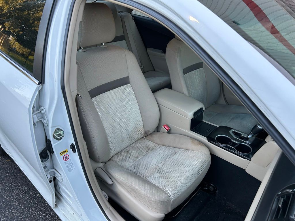 Thumbnail: 2013 Toyota Camry - 15