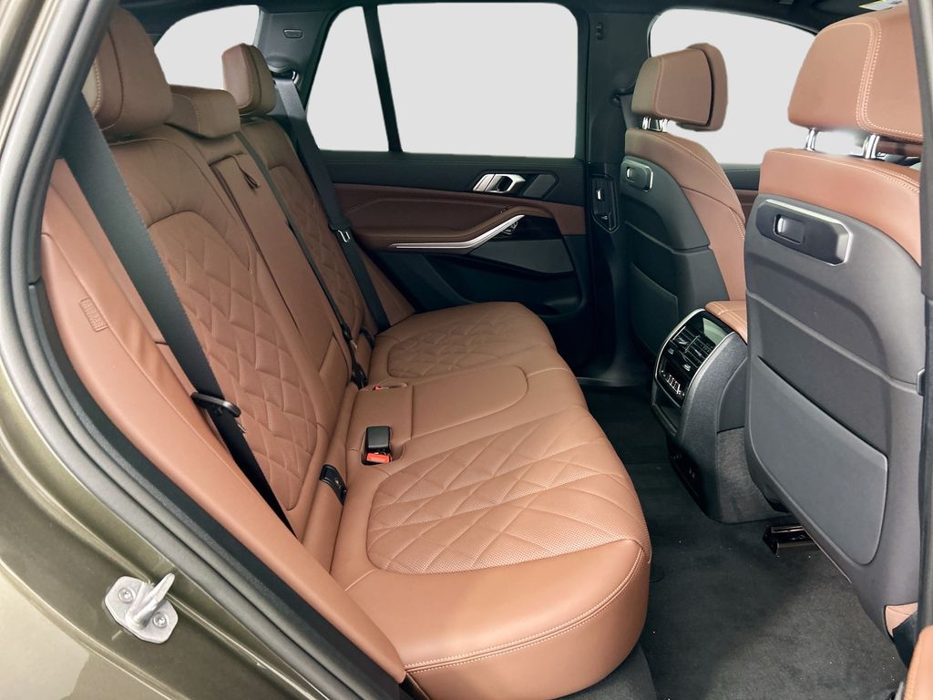 Thumbnail: 2026 BMW X5 - 21