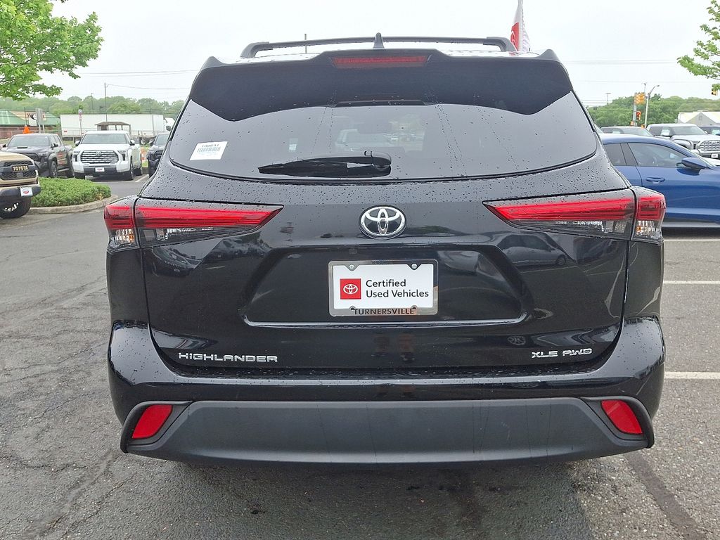 2023 Toyota Highlander XLE 5